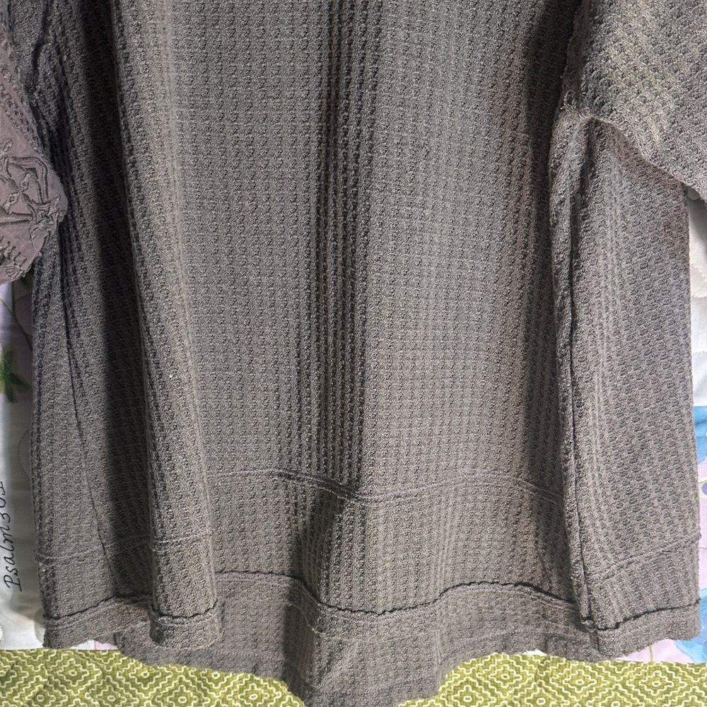 in loom V-Neck top in Taupe brown sz L - Picture 6 of 13